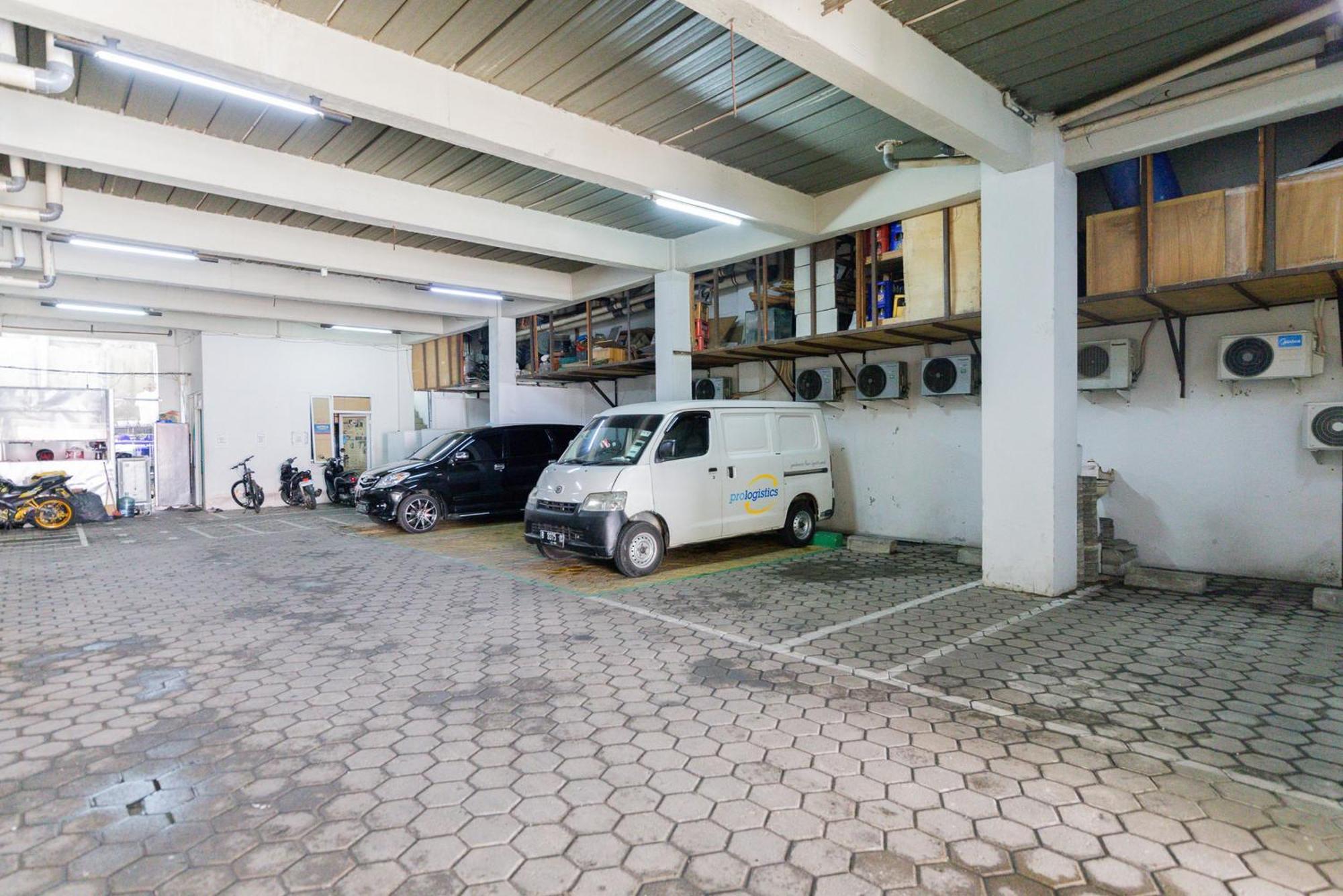 Reddoorz Plus Syariah Near Mall Pondok Indah جاكرتا المظهر الخارجي الصورة